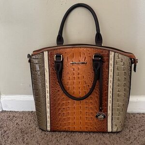 Elegant Two-Tone Leather Handbag